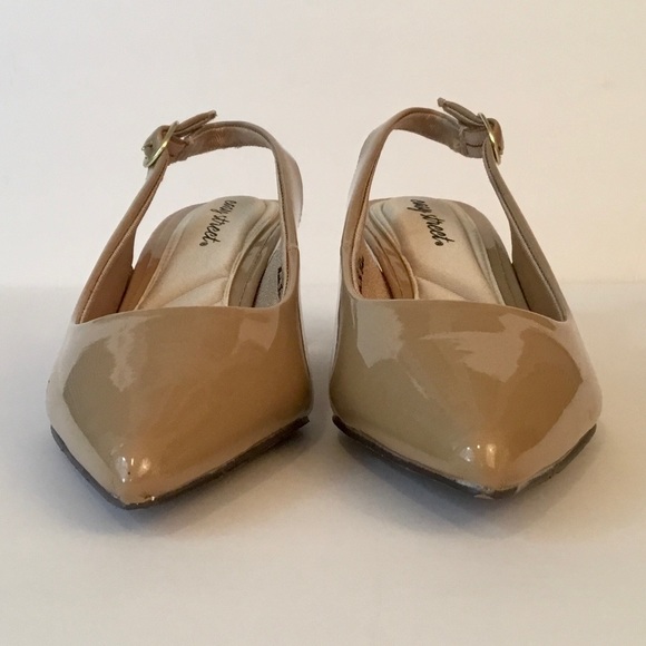 Easy Street ‘Faye’ Nude Patent Sling Back Pump - Picture 3 of 13